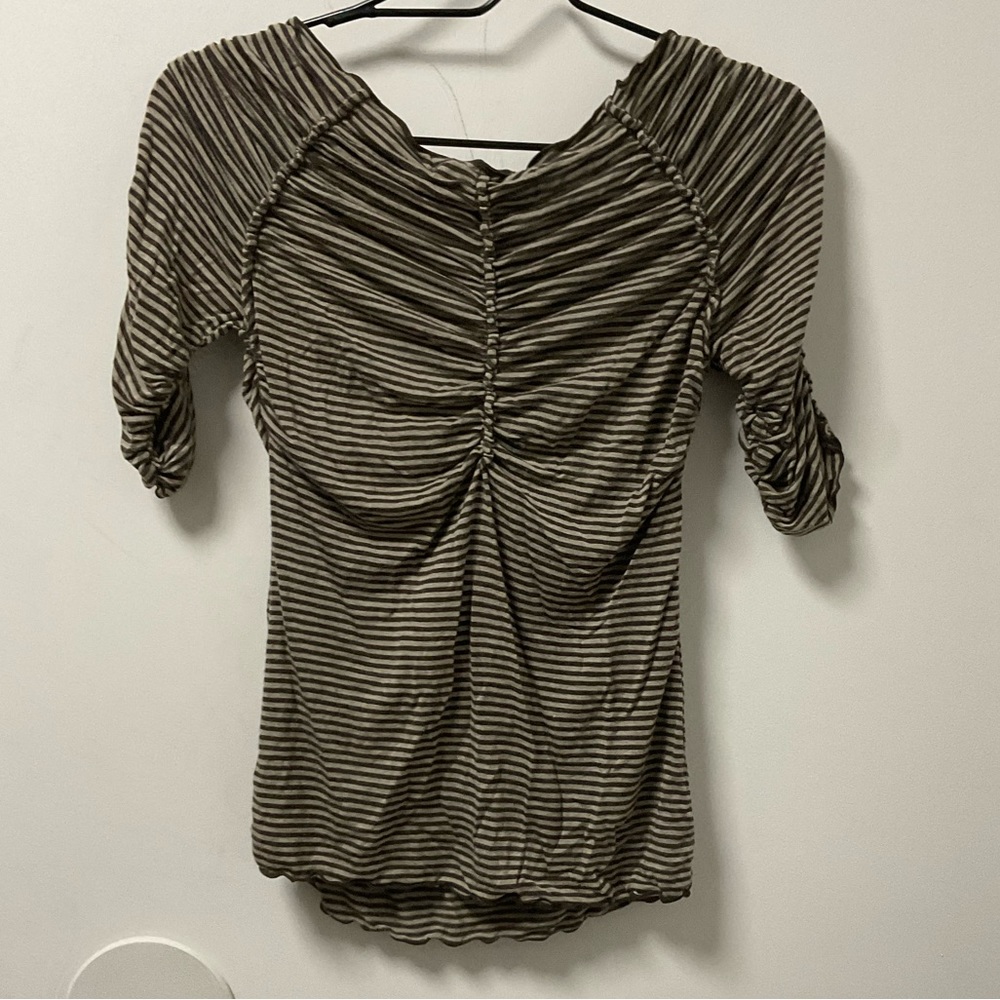 Max Studio Pleated Striped Brown & Tan Rayon Spandex Blend Short Sleeve Top! - Picture 7 of 9